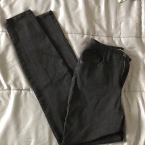 Comfortable black skinny jeans